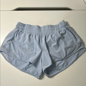 lululemon hotty hot short 2.5”